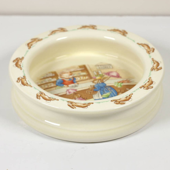 Vtg Royal Doulton Bunnykins 6" Round Baby Plate Pigglys Store Barbara Vernon - Picture 3 of 8